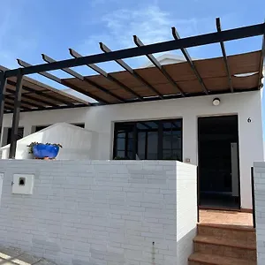 https://apartamento-la-gaviota-playa-honda-lanzarote.in-canary-islands.com