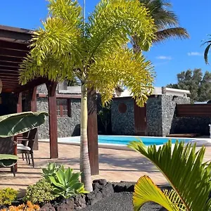 https://villa-chic.puertodelcarmen-hotels.org
